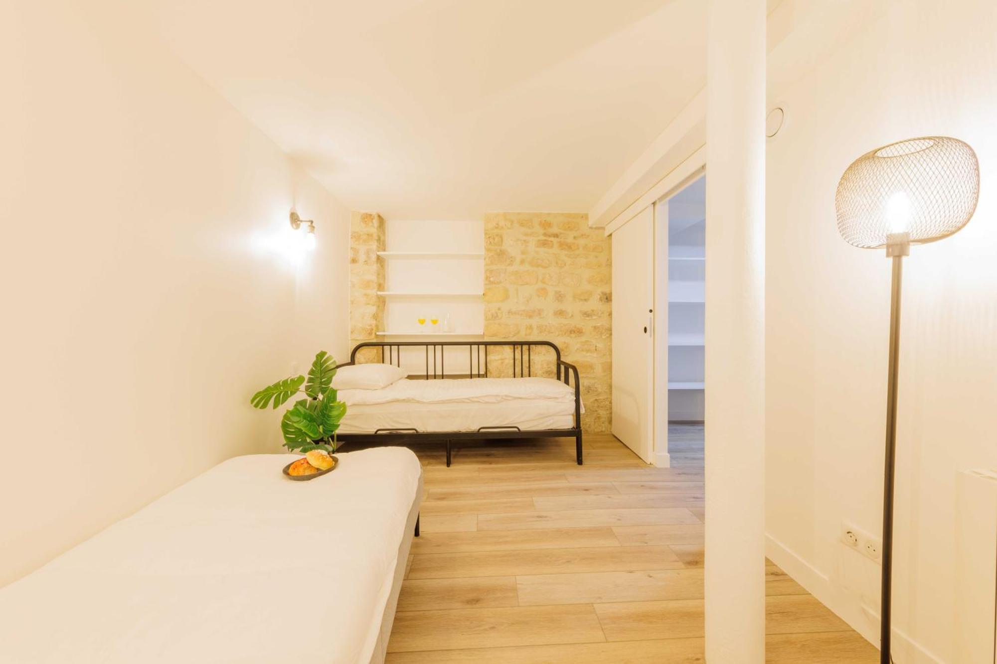 Exceptionnel Duplex A Proximite De Montmartre! Appartement *