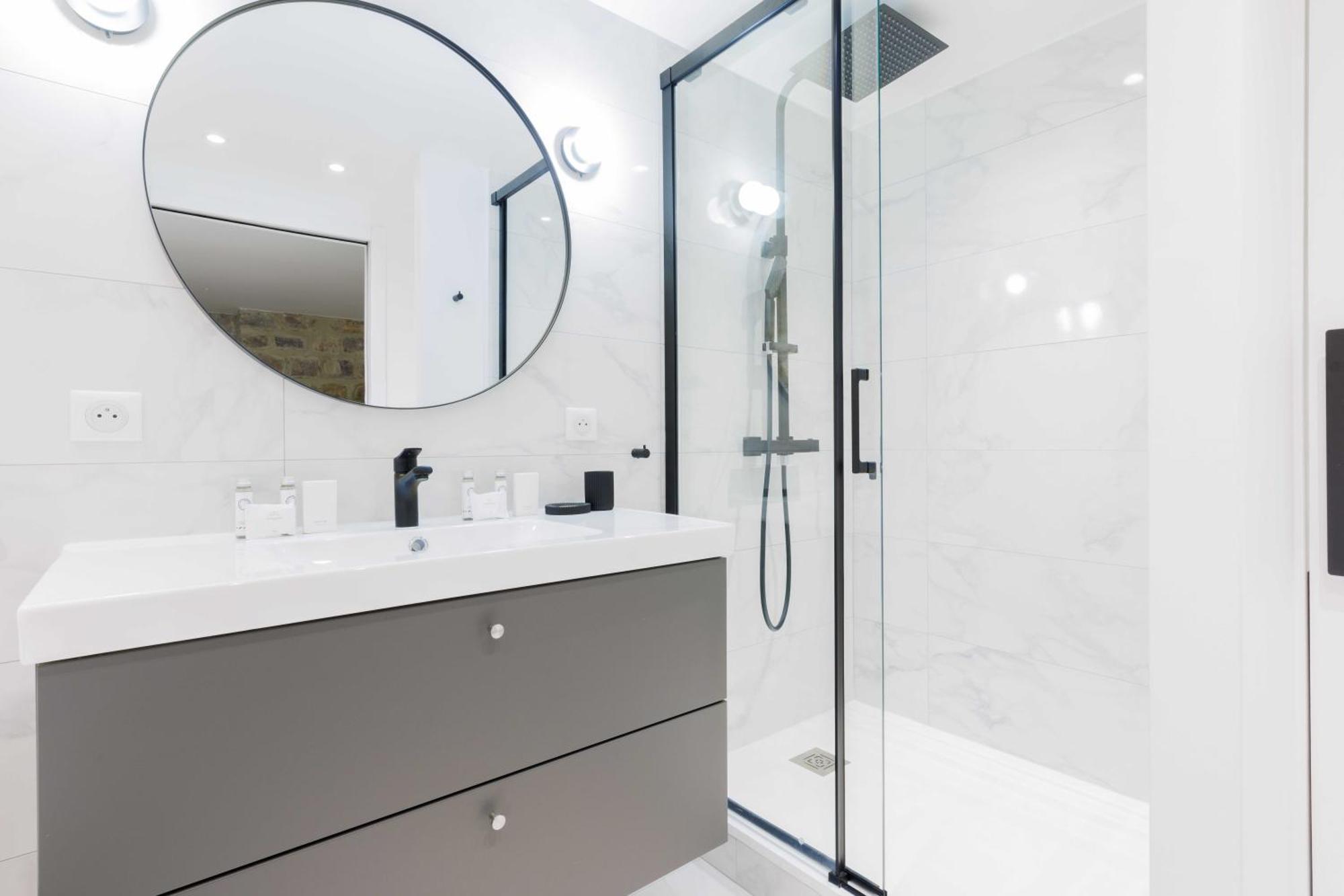 Exceptionnel Duplex A Proximite De Montmartre! Appartement Parijs